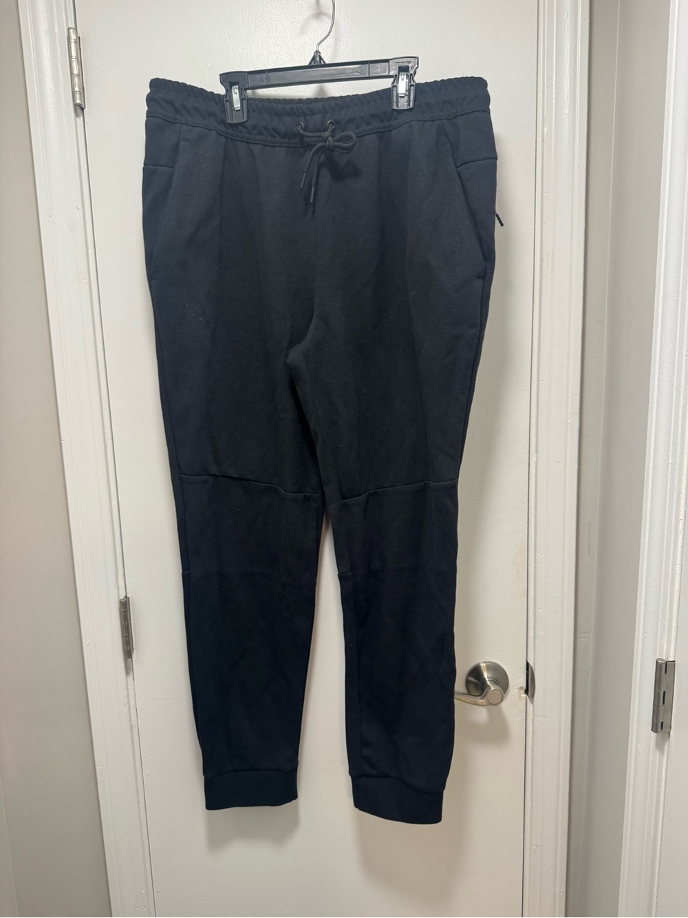 *Men's Black Drawstring Sweatpants